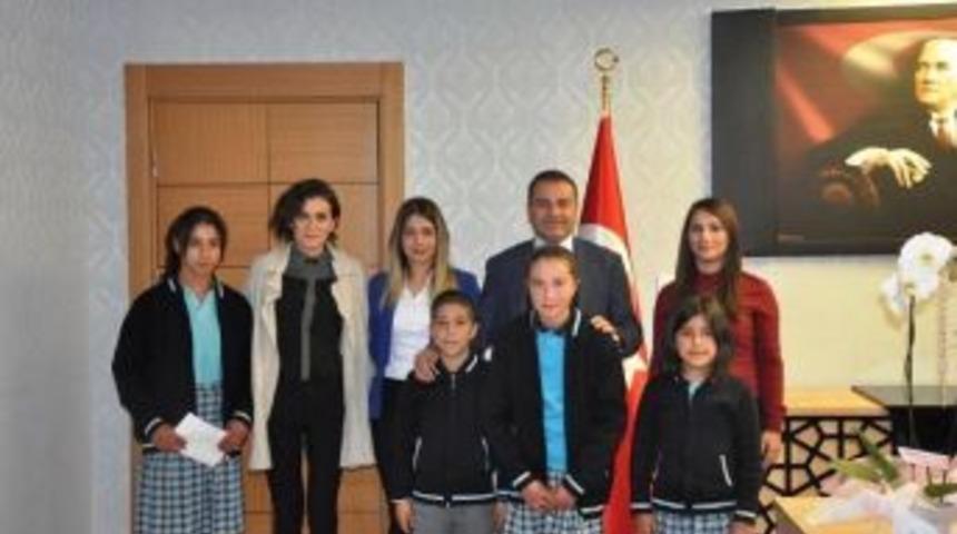 &Ouml;ğrencilerden Kaymakam Yaşar&rsquo;a Teşekk&uuml;r Ziyareti