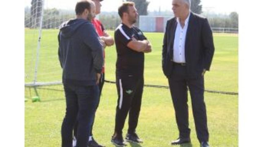 Akhisarspor Y&ouml;netimi Teknik Heyetten Rapor Alacak