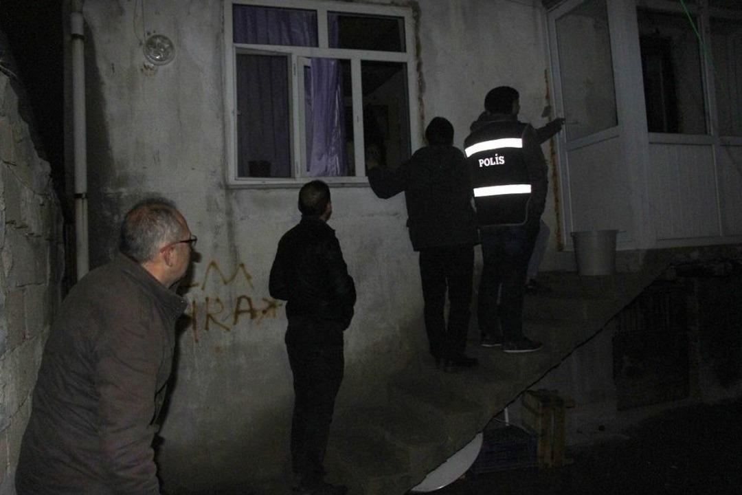 Konya&rsquo;da Uyuşturucu Tacirlerine Operasyon: 7 G&ouml;zaltı