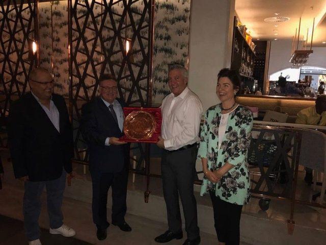 Halıcılar Afrika&rsquo;yı Mercek Altına Aldı 1