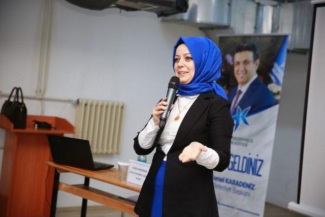 K&uuml;&ccedil;&uuml;k&ccedil;ekmece&rsquo;de &ldquo;teknoloji &Ccedil;ağında Aile İletişimi&rdquo; Konulu S&ouml;yleşi 1