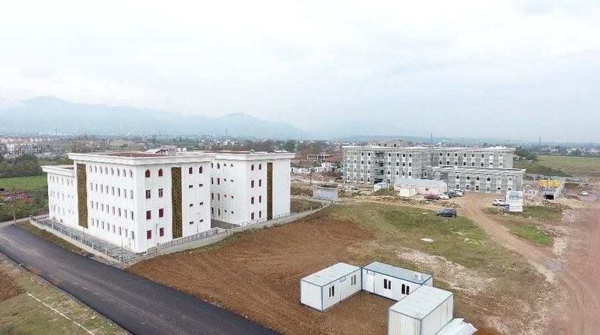 Kartepe Kent Meydanı &Ccedil;alışmaları Başladı