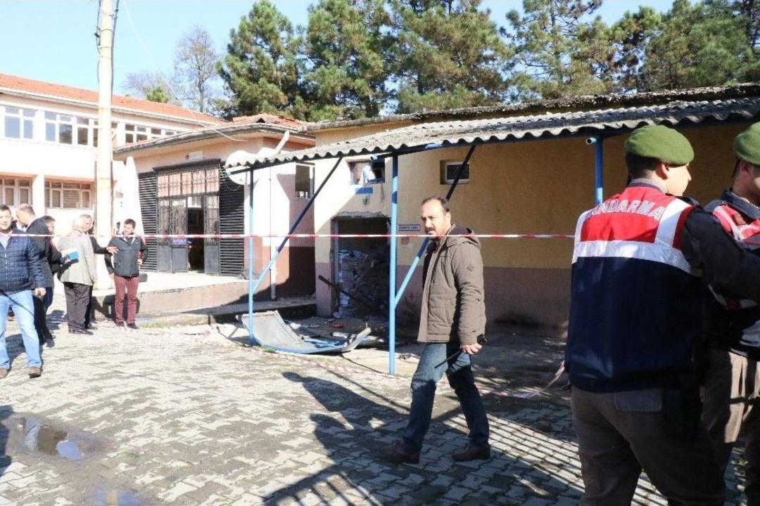 Patlamanın Olduğu Okulda Validen İnceleme