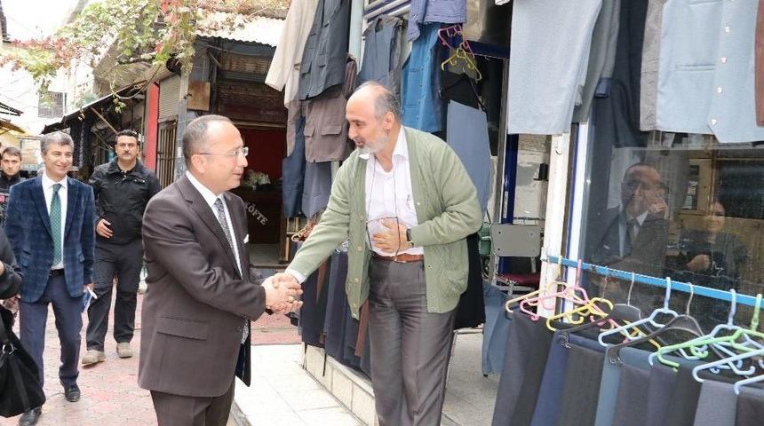 Vali Atik Esnafla Bir Araya Geldi