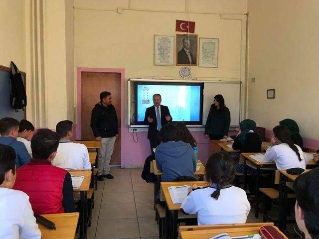 Kaymakam Duru Develi Lisesi’ni Ziyaret Etti