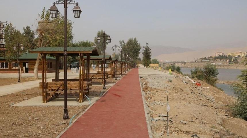 Dicle Kenarındaki Parklar Hizmete Açılıyor