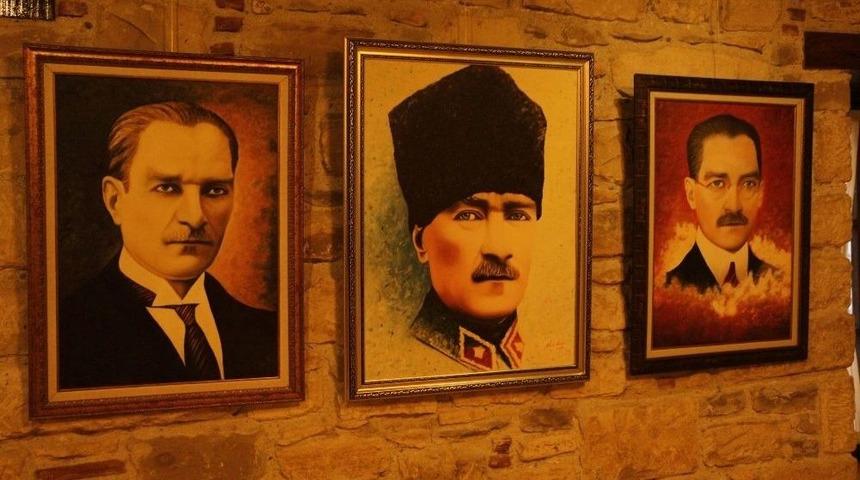 Kuşadası’nda ’atatürk’ Sergisi