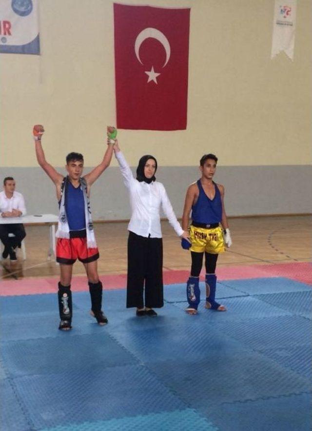 Muay Thai Cumhuriyet Kupasında İkincilik Manisa’nın