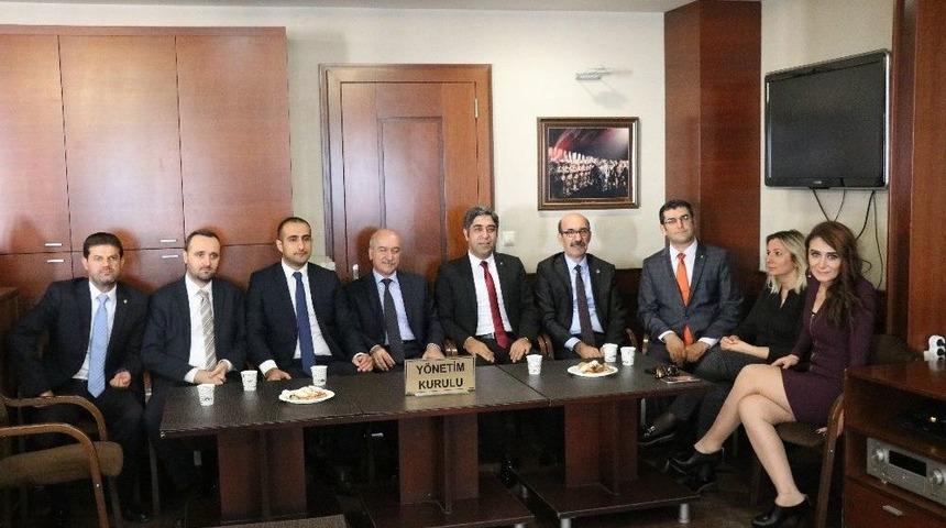 K&uuml;&ccedil;&uuml;k: "1 Yıldır Hukuksuzluklara Karşı Durduk"