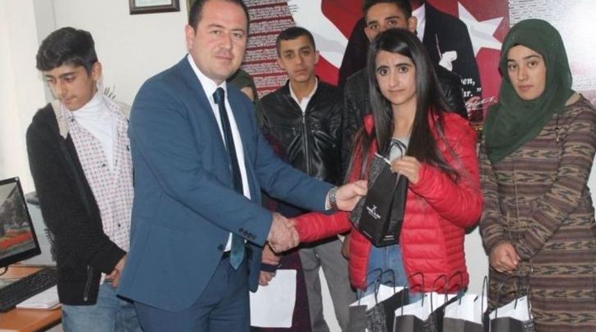 Hakkari&rsquo;de Kitap Okuma Yarışması