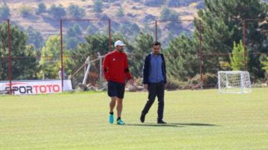 E. Yeni Malatyaspor Azubuike&rsquo;ye Kavuşuyor