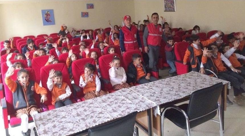 Hakkari&rsquo;de Kızılay Haftası Etkinlikleri