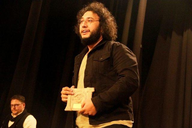 Şehir Tiyatrolarına Direklerarası&rsquo;ndan &Ouml;d&uuml;l 1