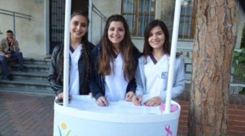 Burhaniye’de Geleceğin Sağlıkçıları Kanserde Erken Tanıya Dikkat Çekti