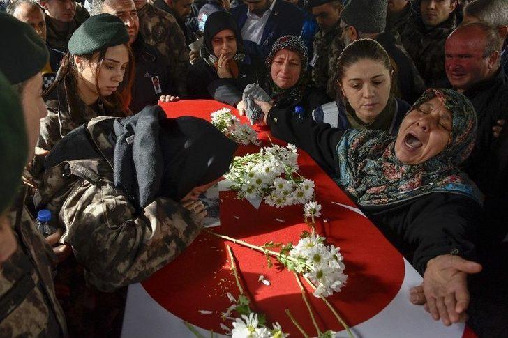 Gümüşhane Şehidini Gözyaşlarıyla Uğurladı G1