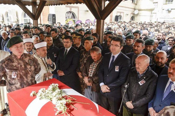 Gümüşhane Şehidini Gözyaşlarıyla Uğurladı G3