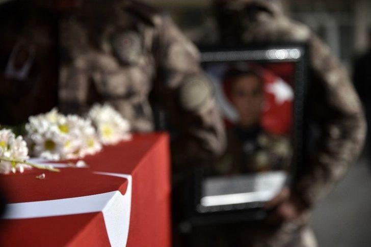 Gümüşhane Şehidini Gözyaşlarıyla Uğurladı G5