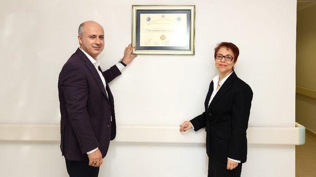 Me&uuml; Anesteziyoloji Ve Reanimasyon Anabilim Dalı Akredite Edildi 1