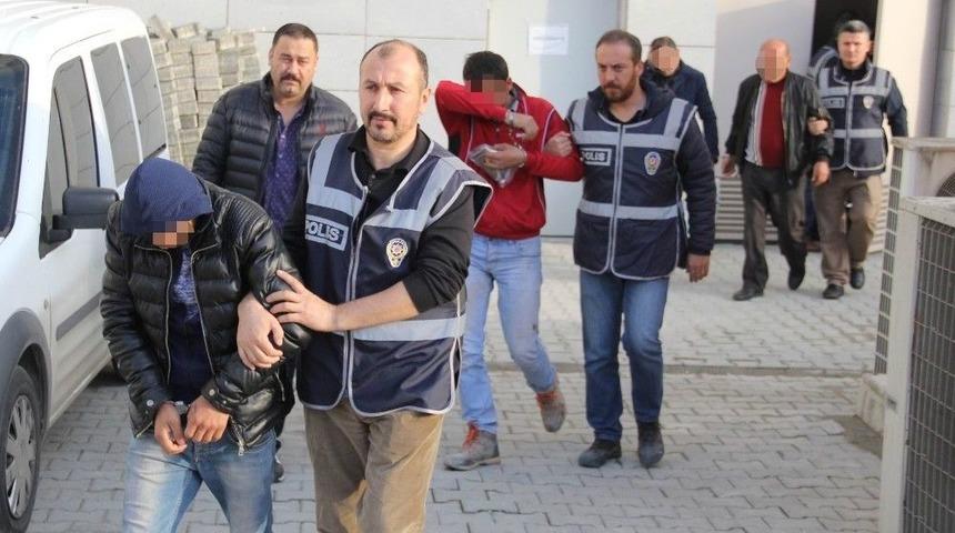 Samsun&rsquo;da Aranan 12 Kişi Yakalandı