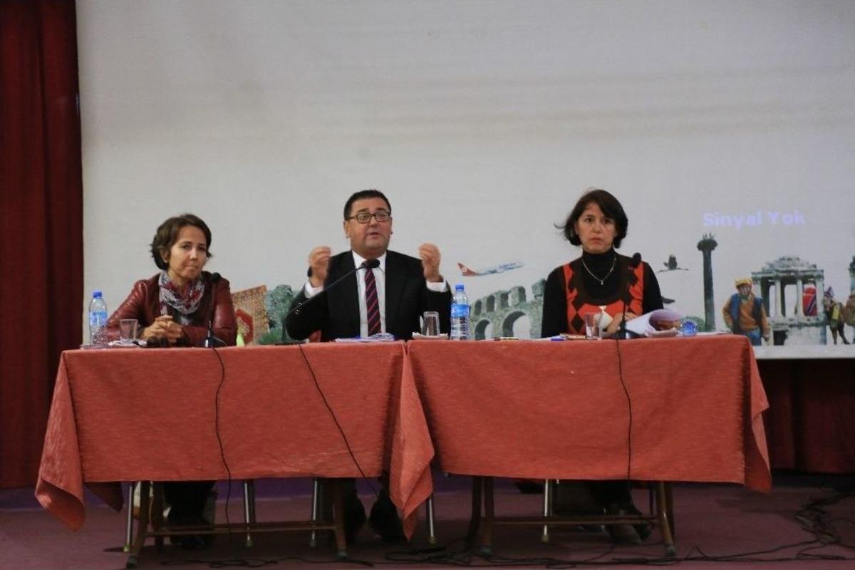 Milas Belediye Meclisi&rsquo;nde Boğazi&ccedil;i Tartışması