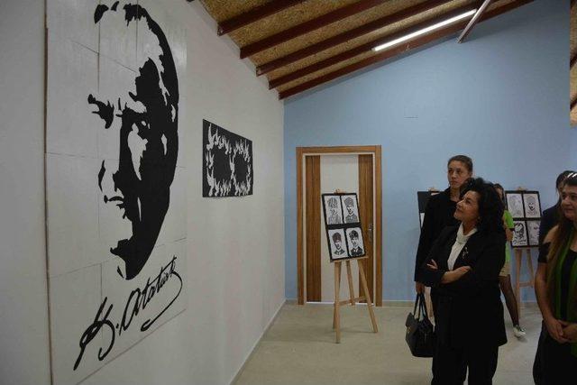 Vali Civelek, K&ouml;yceğiz&rsquo;de Okul A&ccedil;ılışına Katıldı 2