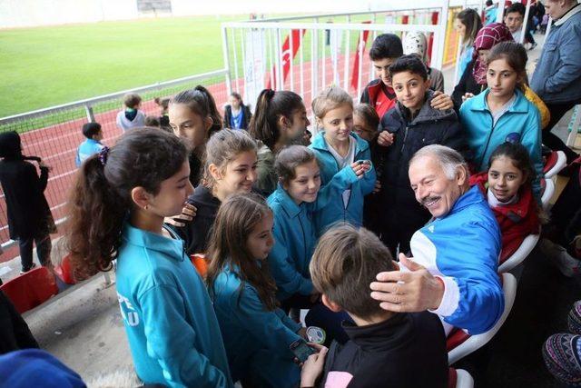 Atatürk Kır Koşusu’nda Dereceye Giren Öğrenciler Ödüllendirildi 1