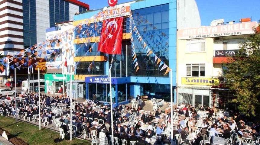 S&uuml;mer, Servis İşletmecileri İle Buluştu