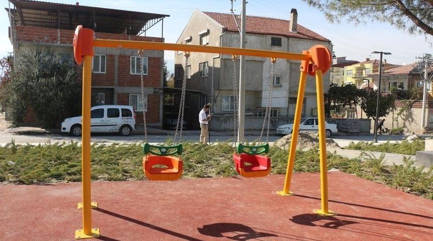 Hem Aileler Hem &Ccedil;ocuklar İ&ccedil;in Her Şey D&uuml;ş&uuml;n&uuml;ld&uuml;