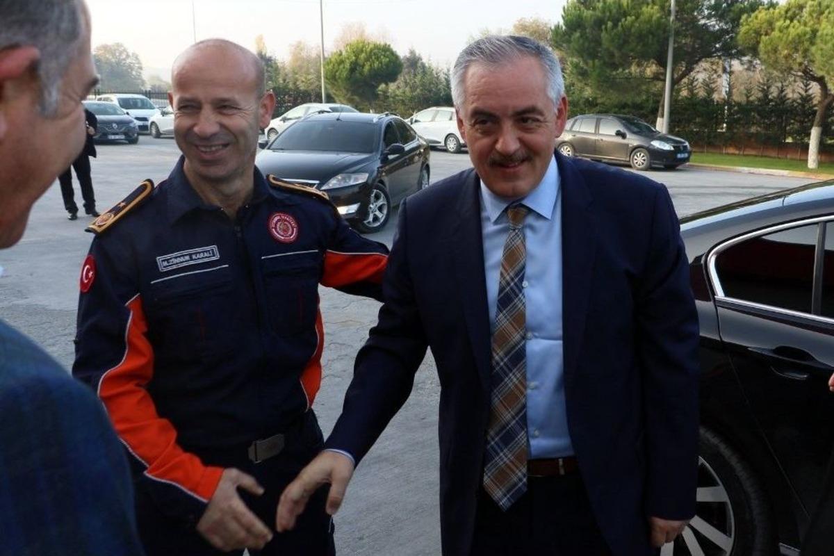 Başkan Aydın, &ldquo;itfaiye Neferleri&rdquo;ni Ziyaret Etti