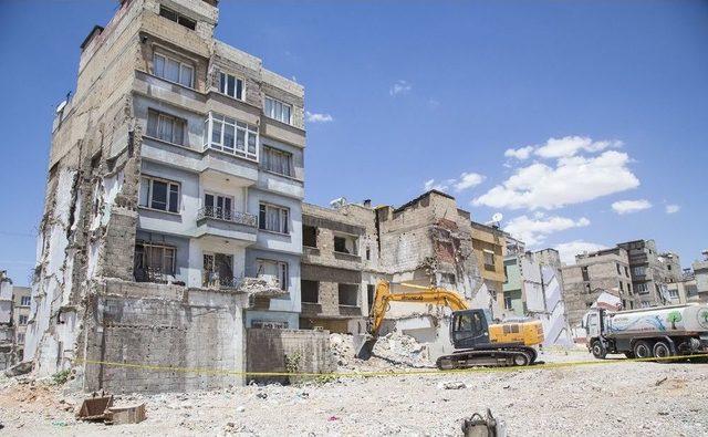 &Ccedil;arpık Yapıların Yerini Modern Yaşam Alanları Alıyor 1