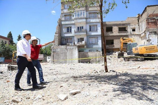 &Ccedil;arpık Yapıların Yerini Modern Yaşam Alanları Alıyor 2