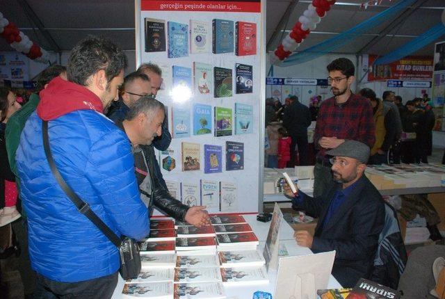 Tokat Kitap Fuarı’na Yoğun İlgi