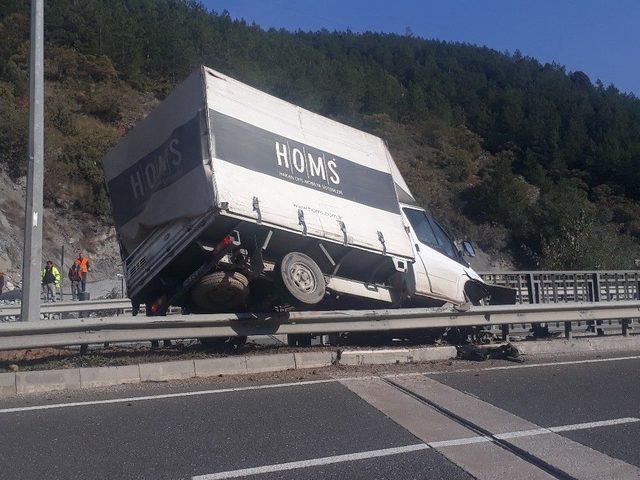 Bilecik&rsquo;te Trafik Kazası: 1 Yaralı 2