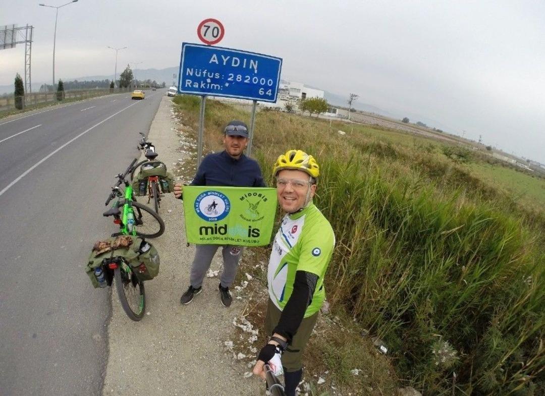 16 Saat Pedal &Ccedil;evirerek 248 Km Yol Yaptılar