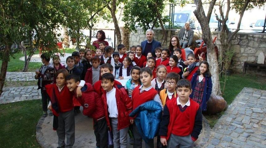 S&ouml;keli &Ccedil;ocuklar Zamana Yolculuk Yapıyor