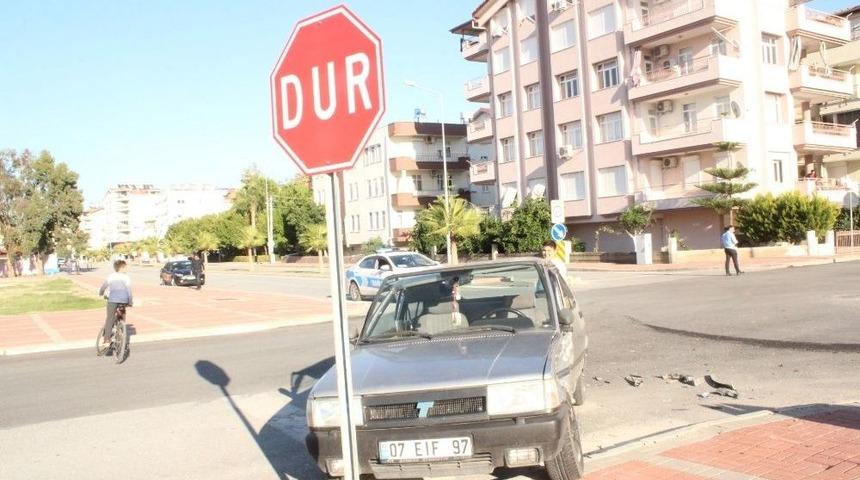 Manavgat&rsquo;ta Trafik Kazası: 2 Yaralı