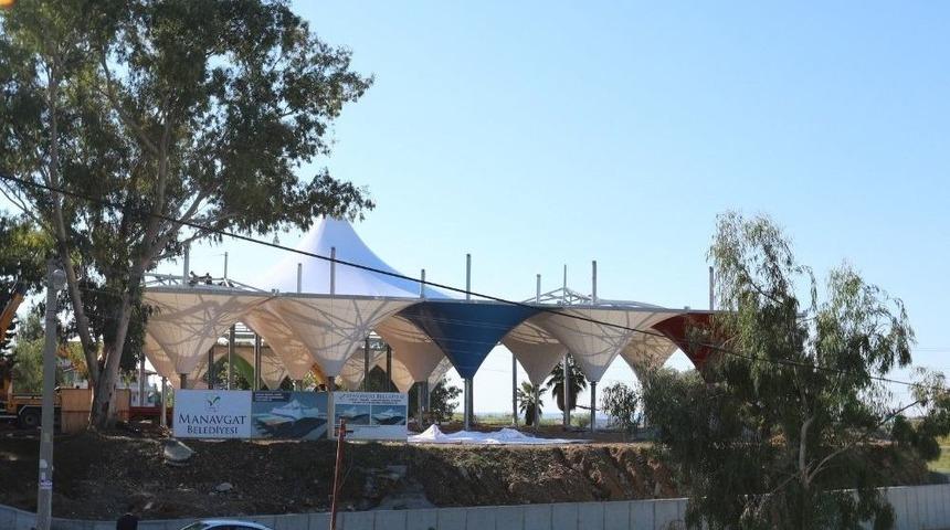 Kızılot&rsquo;a Modern Kapalı Pazar Yeri