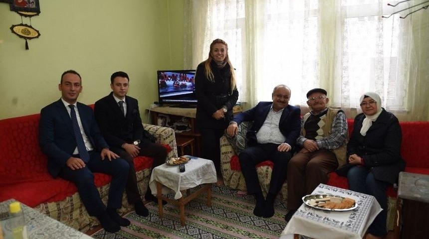 Başkan Babaş&rsquo;tan Yaşlı Bakım Merkezi İle Sosyal Market&rsquo;e Ziyaret