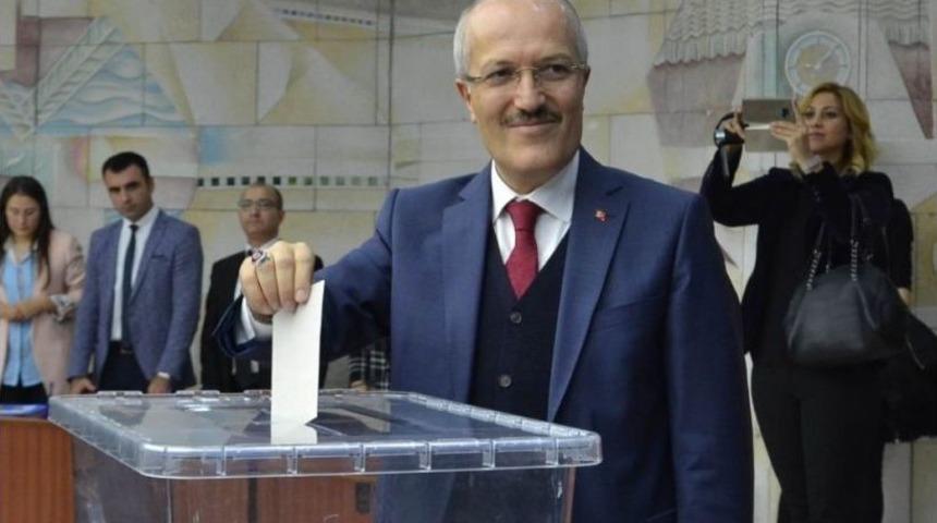 Zekai Kafaoğlu, Balıkesir B&uuml;y&uuml;kşehir Belediye Başkanlığı&rsquo;na Se&ccedil;ildi