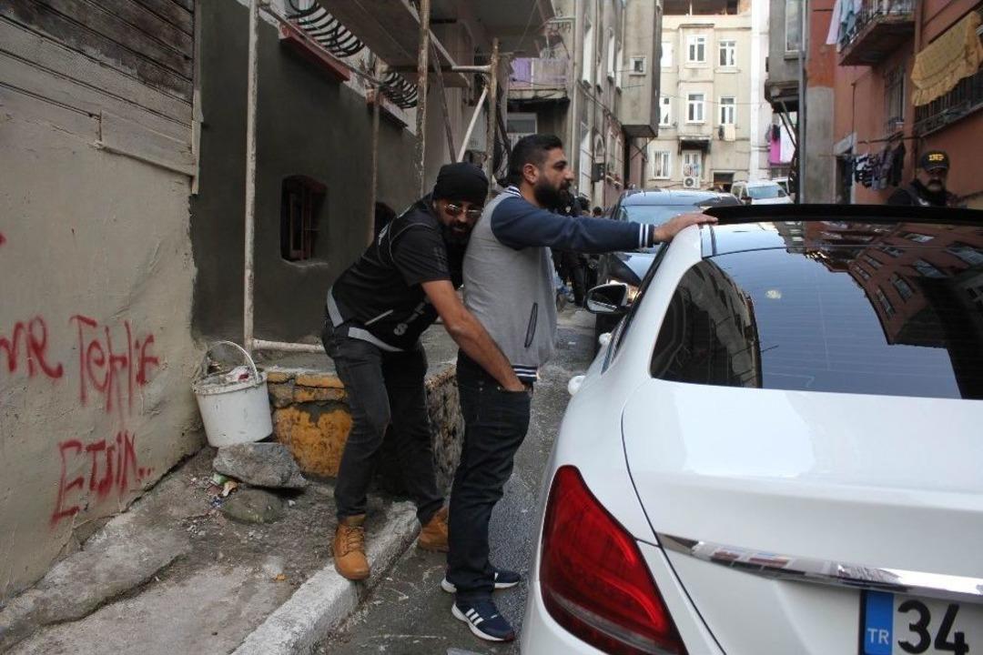 İstanbul&rsquo;da Narkotik Operasyonunda &ldquo;uyuşturucu Defteri&rdquo; Ele Ge&ccedil;irildi