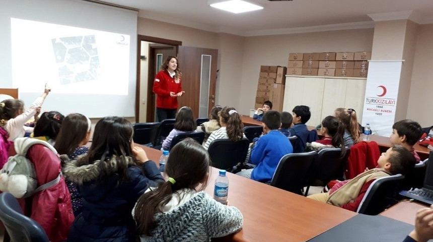 Kartepe&rsquo;li &Ccedil;ocuklara Kızılay&rsquo;ın &Ouml;nemi Anlatıldı