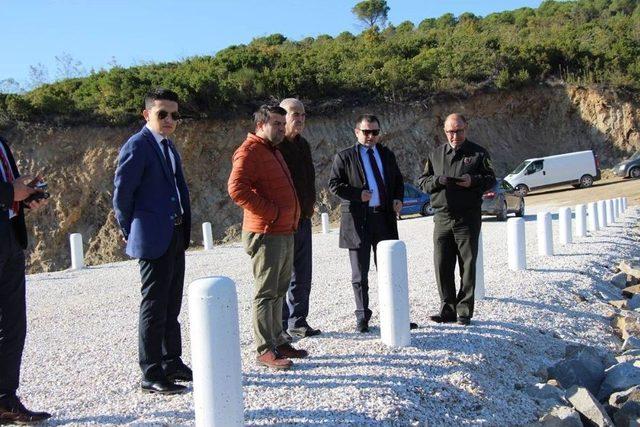 Armutlu Kaymakamı Uğur Sezer, Gölet Çalışmalarını Denetledi