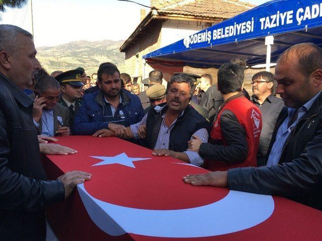 Şehit Üsteğmen Mehmet Sakallı Son Yolculuğuna Uğurlandı