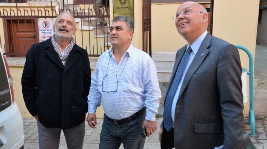 Başkan Eşkinat, Ressam Balaban M&uuml;zesinde İncelemelerde Bulundu