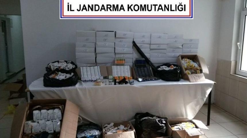 Sakarya&rsquo;da Tıbbi Malzeme Operasyonu: 4 G&ouml;zaltı