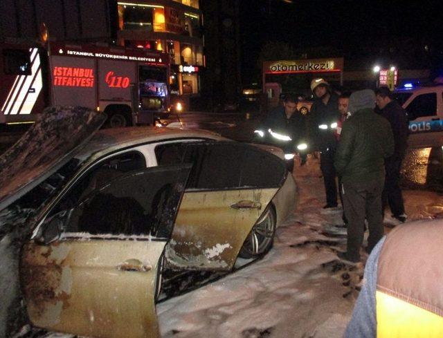 Hareket Halindeki Lüks Otomobil Alev Aldı