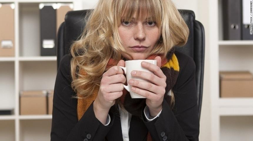 Acaba Tiroid Hastalığınız mı Var? Şu Rahatsızlıklara Bir G&ouml;z Atın!