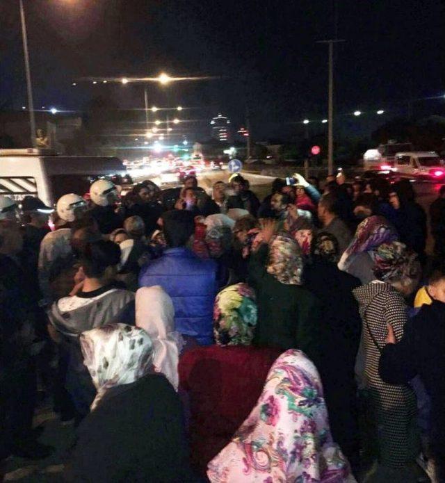 &Uuml;st Ge&ccedil;it İsteyen Vatandaşlardan Eylem 1