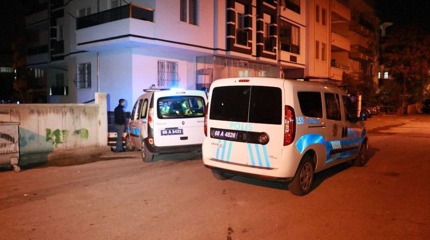 Polisten Ka&ccedil;an S&uuml;r&uuml;c&uuml; Ehliyetsiz &Ccedil;ıktı