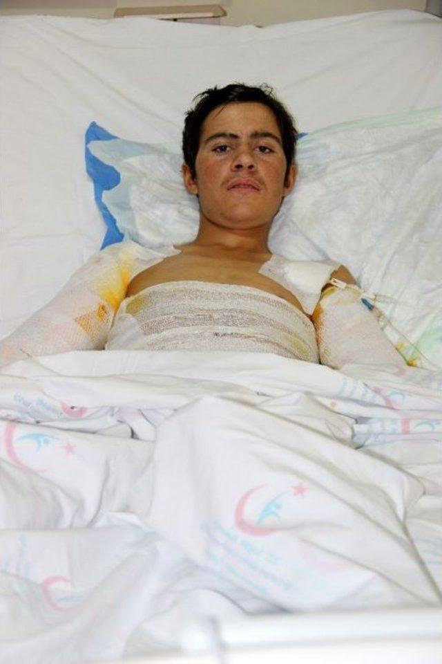 Kuşu Kurtarırken Kollarından Olan Ramazan, &Ouml;ğrencilerin G&ouml;nderdiği Videoyu İzledi 1